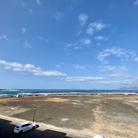 Modern Apartment With Sea Views In Corralejo Eksteriør billede