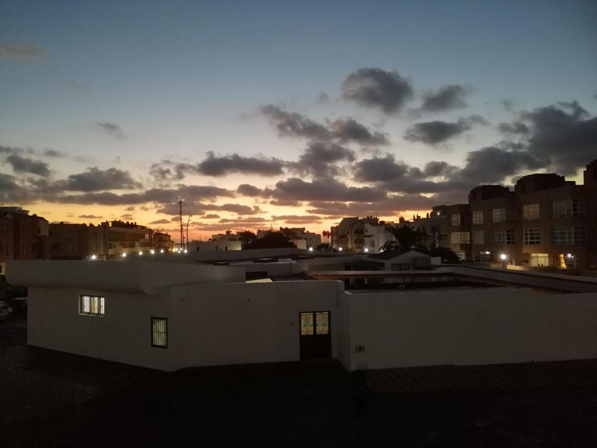 Modern Apartment With Sea Views In Corralejo Eksteriør billede